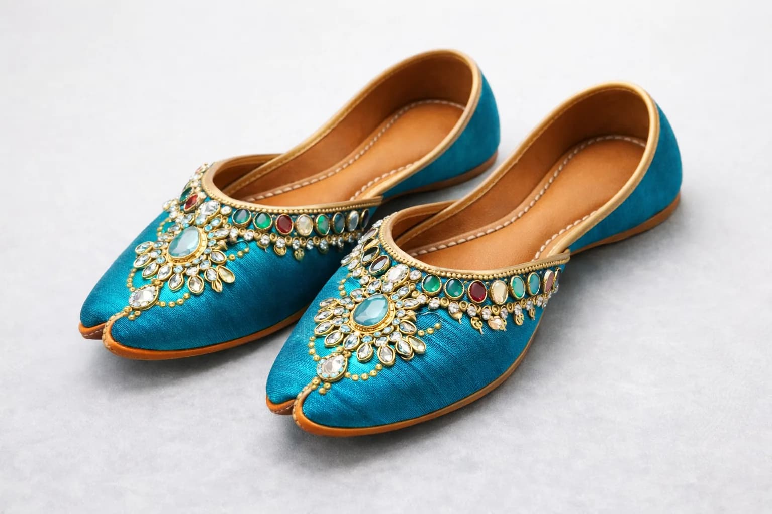 Khussa Terciopelo Real